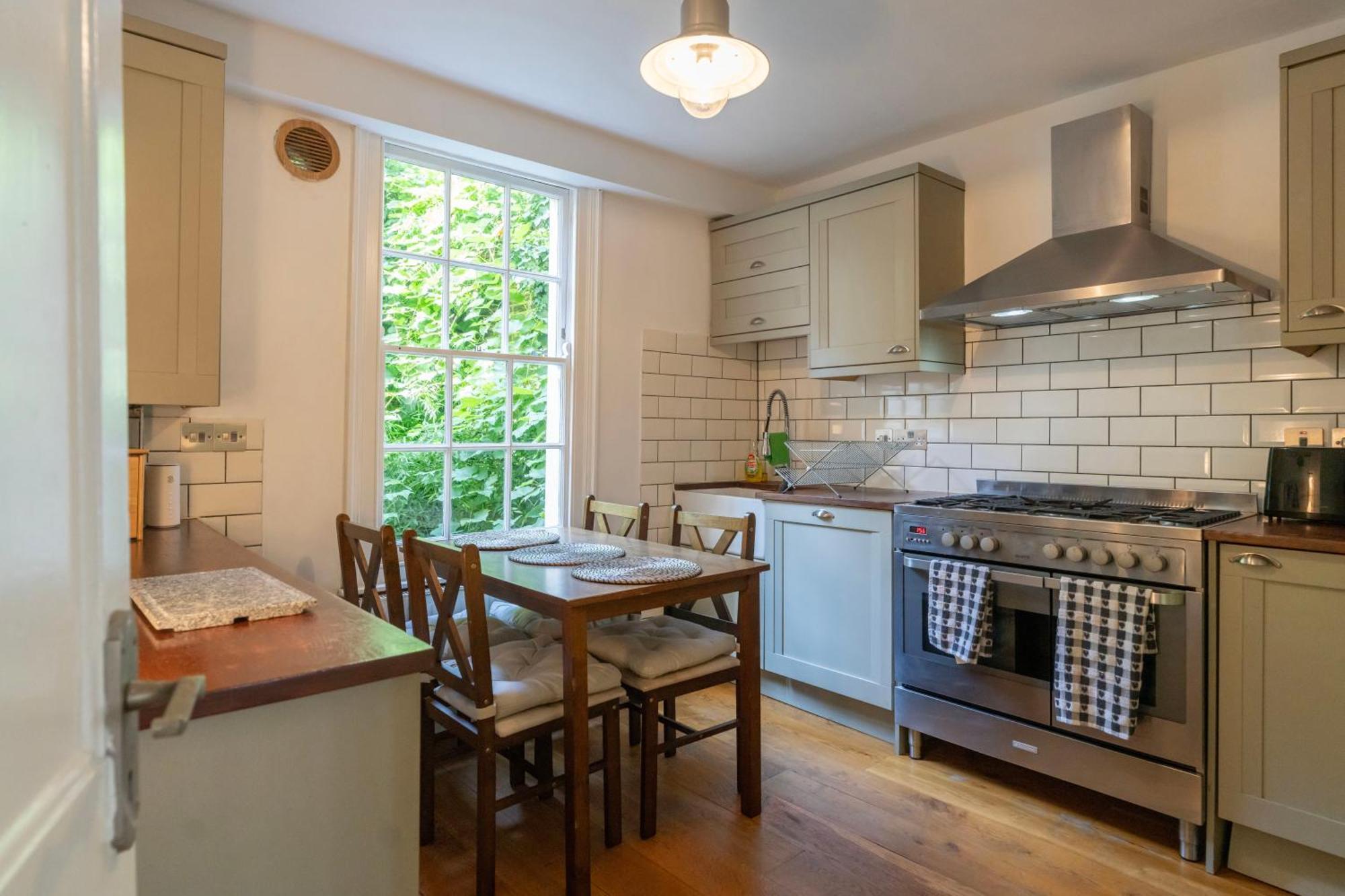 Gorgeous 2Bed House In New Road Lejlighed London Eksteriør billede
