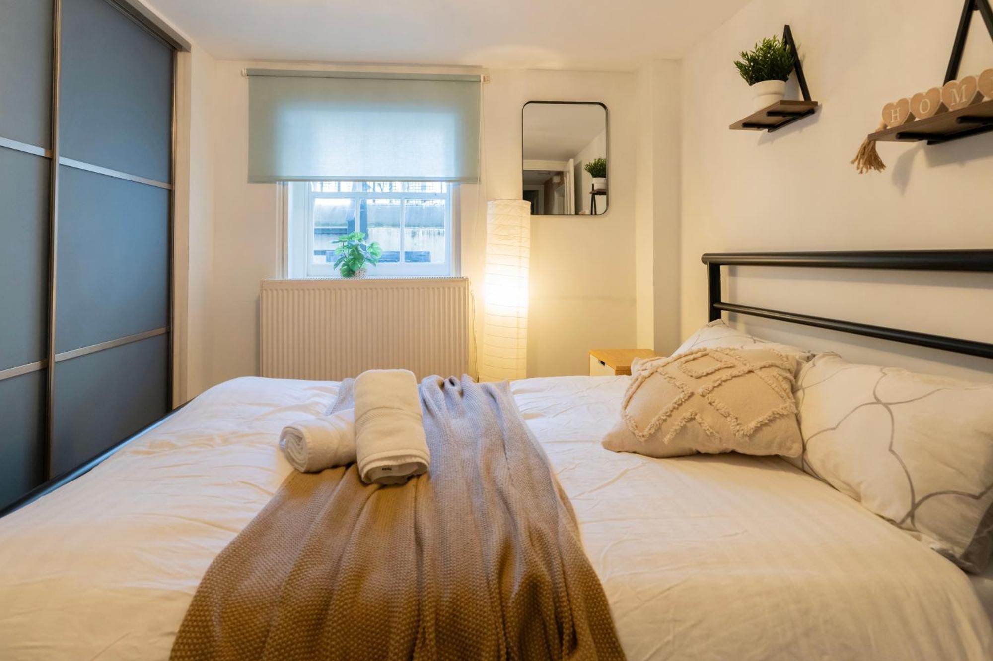 Gorgeous 2Bed House In New Road Lejlighed London Eksteriør billede