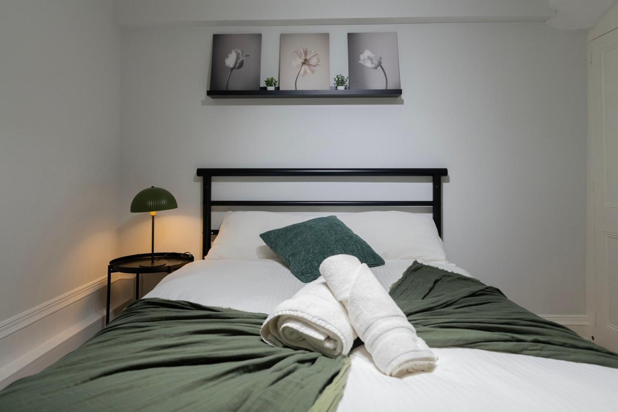 Gorgeous 2Bed House In New Road Lejlighed London Eksteriør billede